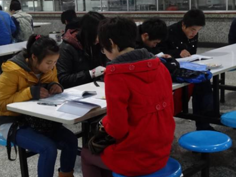 开云kaiyun网页版298名学生参加全国餐饮职业经理人资格证书考试