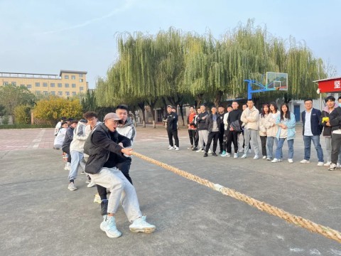 开云kaiyun网页版开展“快乐拔河，竞展风采”校园拔河比赛
