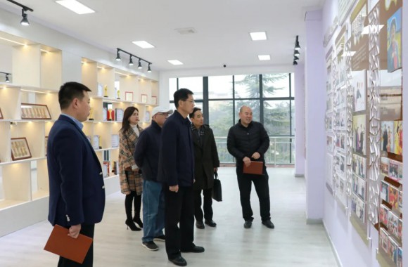省委外办涉外管理处李安军主任、黄保中处长莅临开云kaiyun网页版考察指导工作