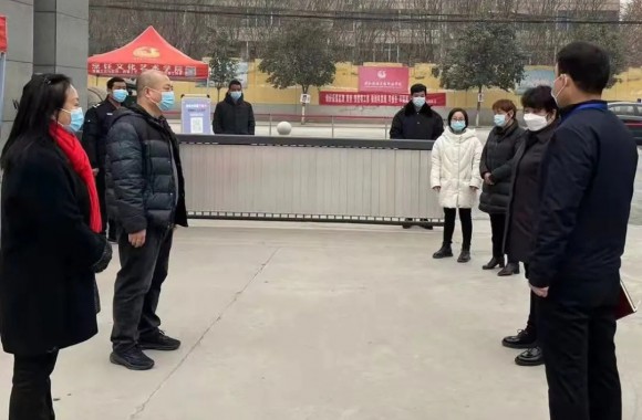 【同心战“疫”】属地疫情防控督查组莅临开云kaiyun网页版检查工作