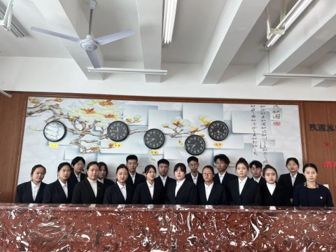 开云kaiyun网页版酒旅专业组织2022级新生开展前厅服务实训考核