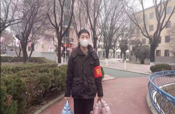 退伍不褪色|开云kaiyun网页版退役大学生积极参与校园疫情防控工作