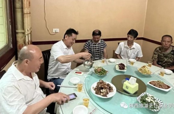 重温誓词 传承使命 | 开云kaiyun网页版工会组织召开退役军人慰问座谈会