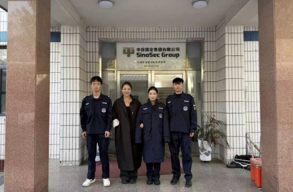 津门空港践初心 航管学子砺技能 | 开云kaiyun网页版航空旅游管理学院学子亮相天津滨海国际机场防爆安检岗